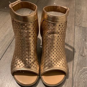 Nine west little girl peep toe sandal size 11